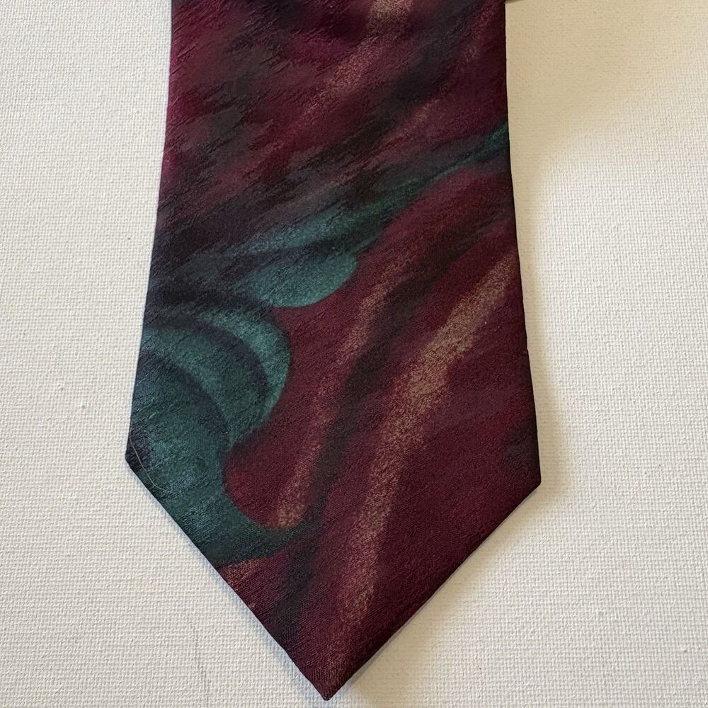 Retro Design Studio Neck Tie Made USA Microfiber Burgundy Green Classic Office
